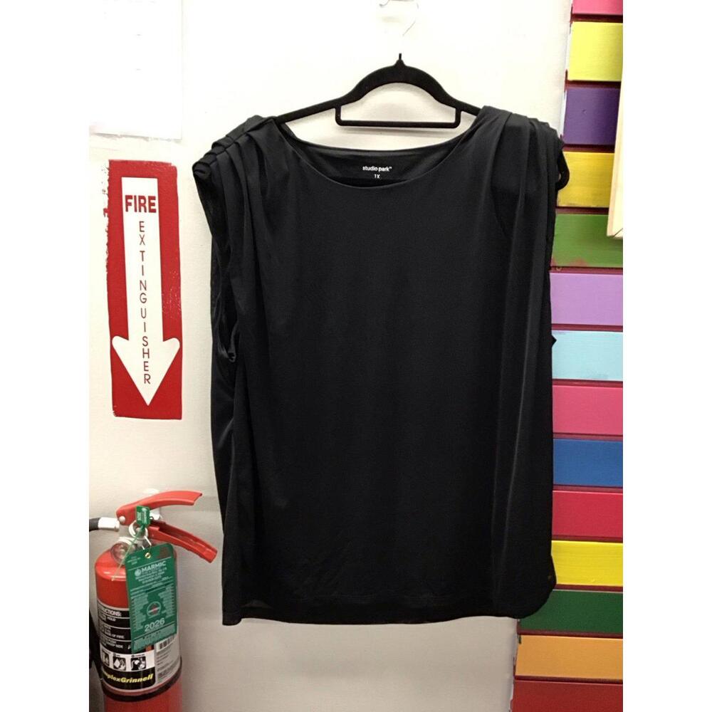 Studio park women’s cap sleeve blouse 1X black shoulder pads new from HSN